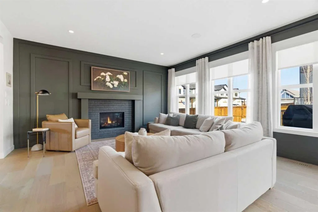 42 Creekside Avenue SW, Calgary — photo 4 of 50