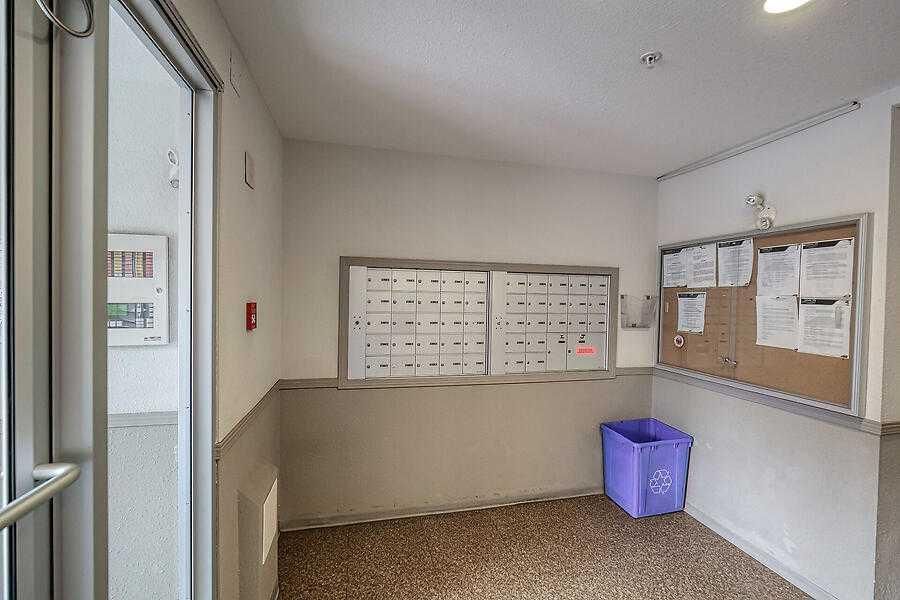 4417, 10 Prestwick Bay SE, Calgary — photo 4 of 38