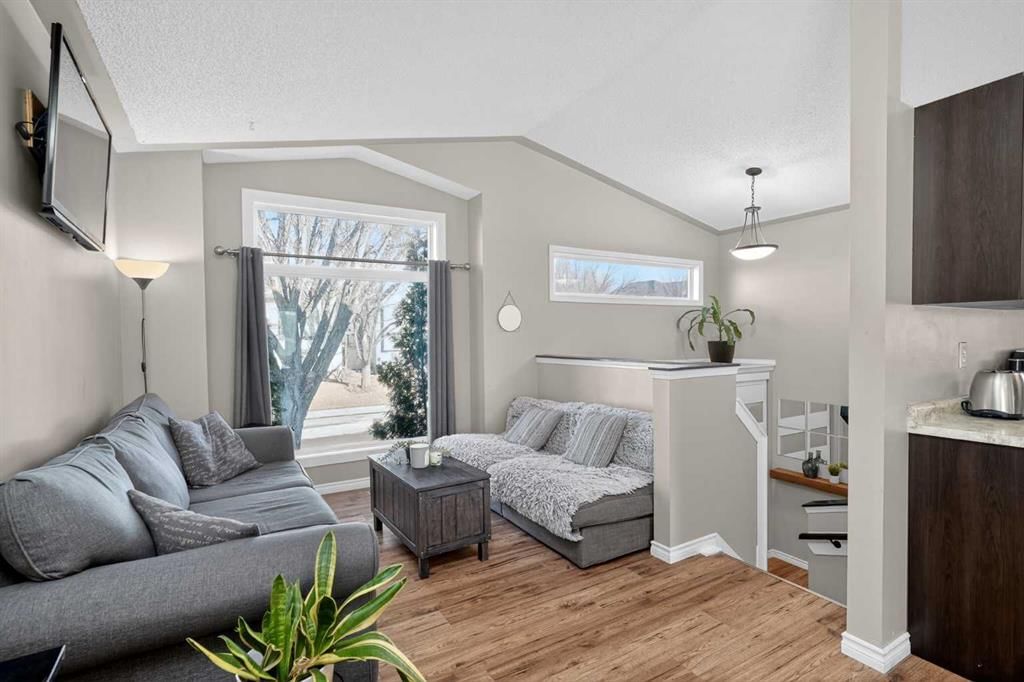 107 Mt Allan Circle SE, Calgary — photo 2 of 43