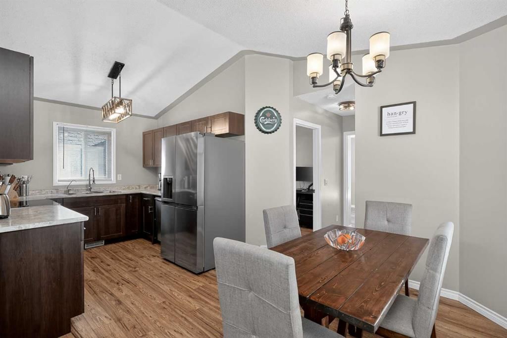 107 Mt Allan Circle SE, Calgary — photo 3 of 43