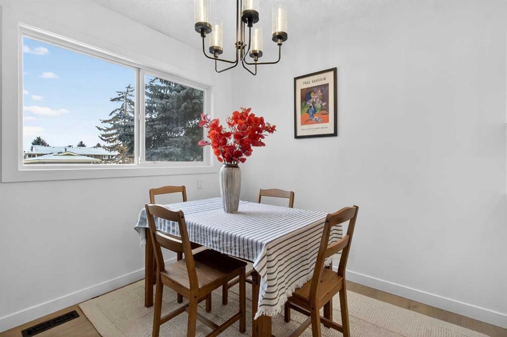 8, 14736 Deerfield Drive SE, Calgary — photo 5 of 45