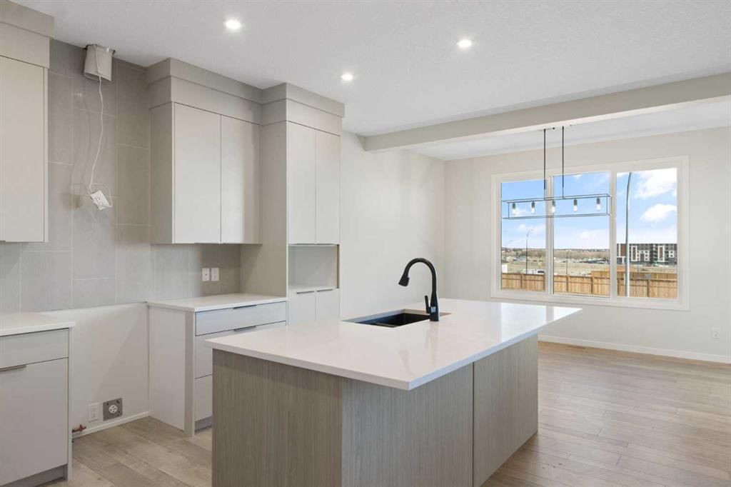 112 Belmont Place SW, Calgary — photo 4 of 48