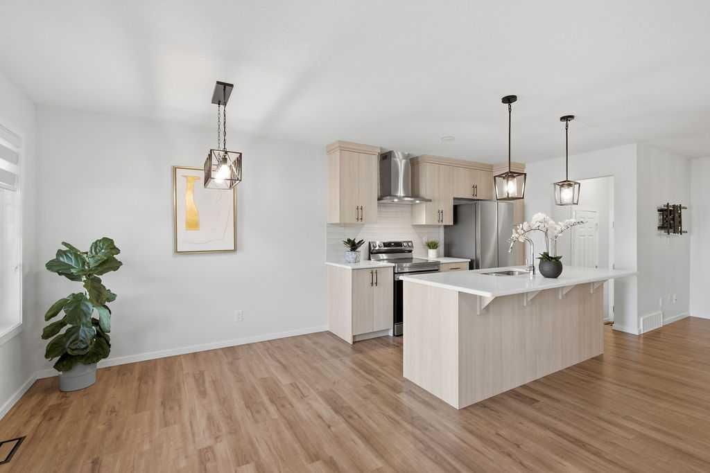 67 Carringwood Manor NW, Calgary — photo 5 of 33