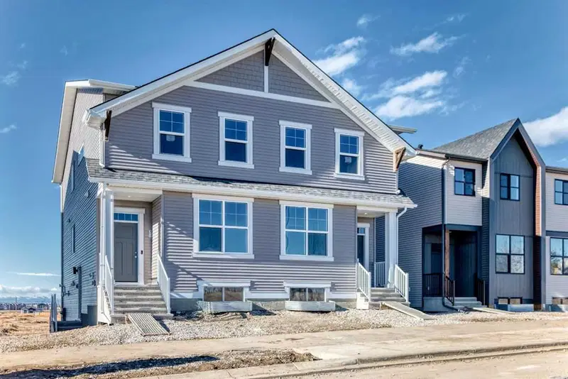 21 Hotchkiss Road SE, Calgary — main listing photo