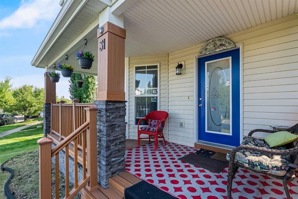 31 Inverness Grove SE, Calgary — photo 3 of 42