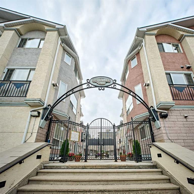 1535 11 Street SW, Calgary — main listing photo