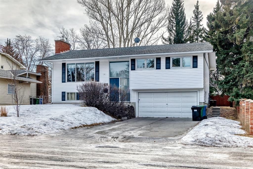 12 Varbow Place NW, Calgary — main listing photo