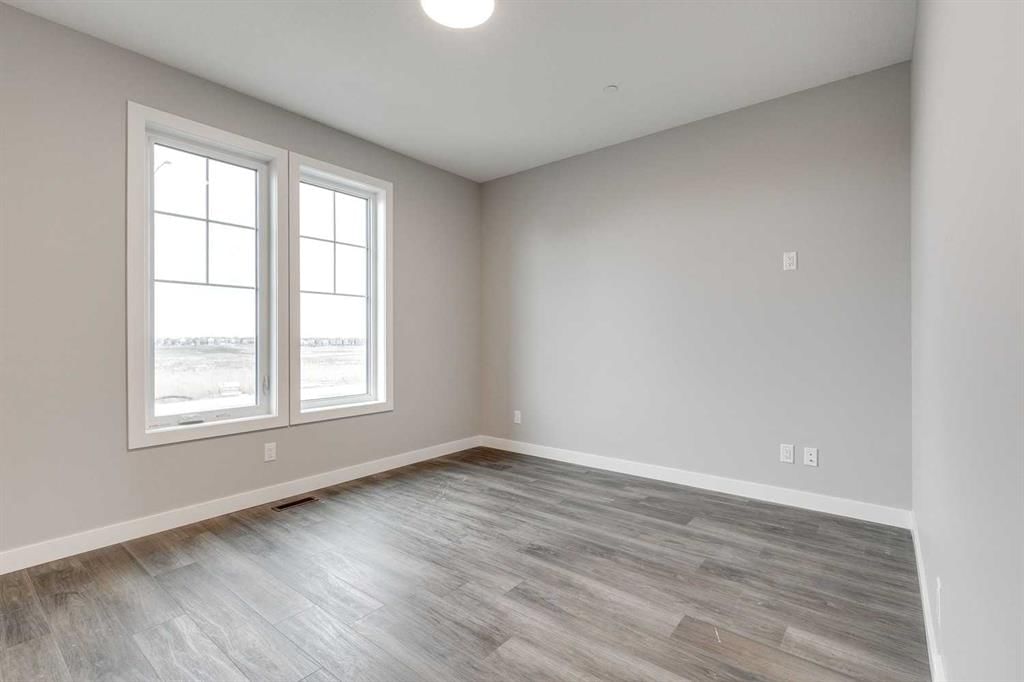 483 Hotchkiss Manor SE, Calgary — photo 3 of 25