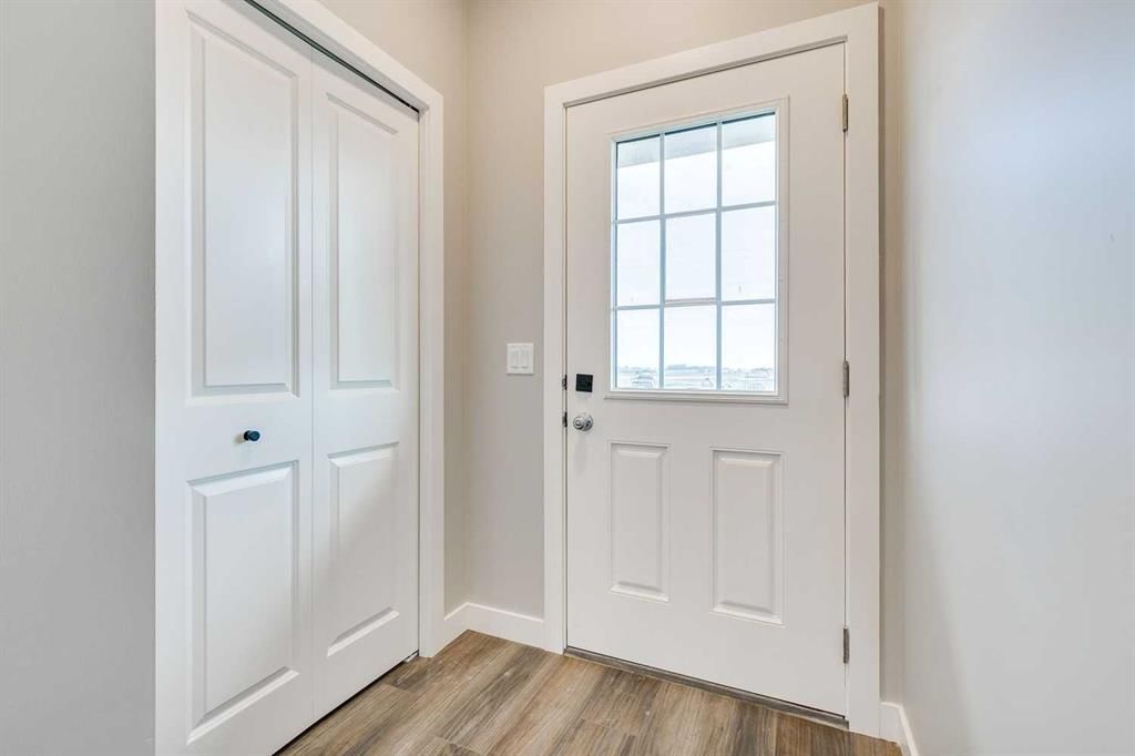 463 Hotchkiss Manor SE, Calgary — photo 2 of 24