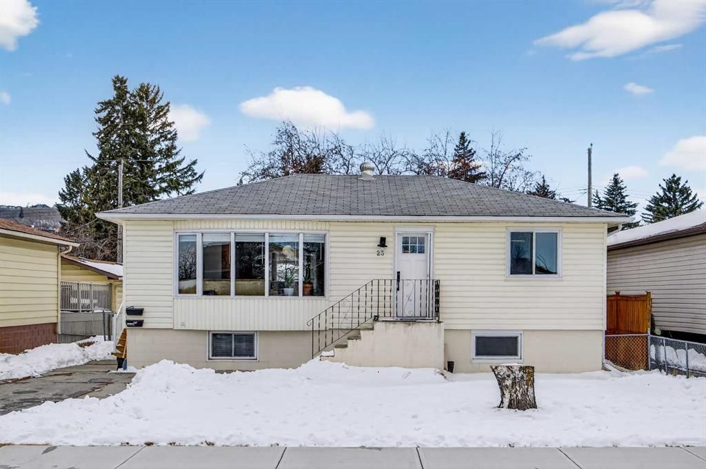 23 Beaupre Crescent NW, Calgary — main listing photo