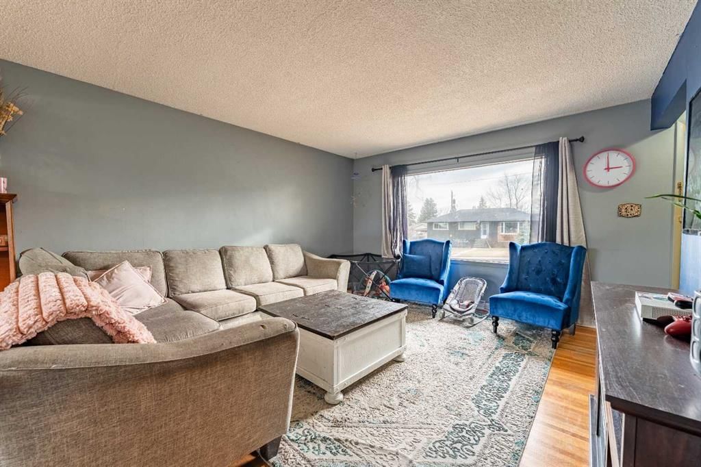 424 Tavender Road NW, Calgary — photo 2 of 18