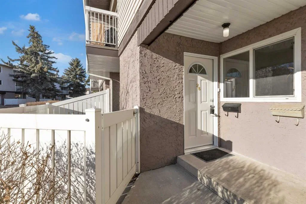 26, 3800 Fonda Way SE, Calgary — main listing photo