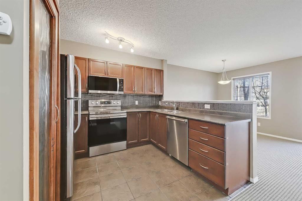 161 Eversyde Common SW, Calgary — photo 5 of 50