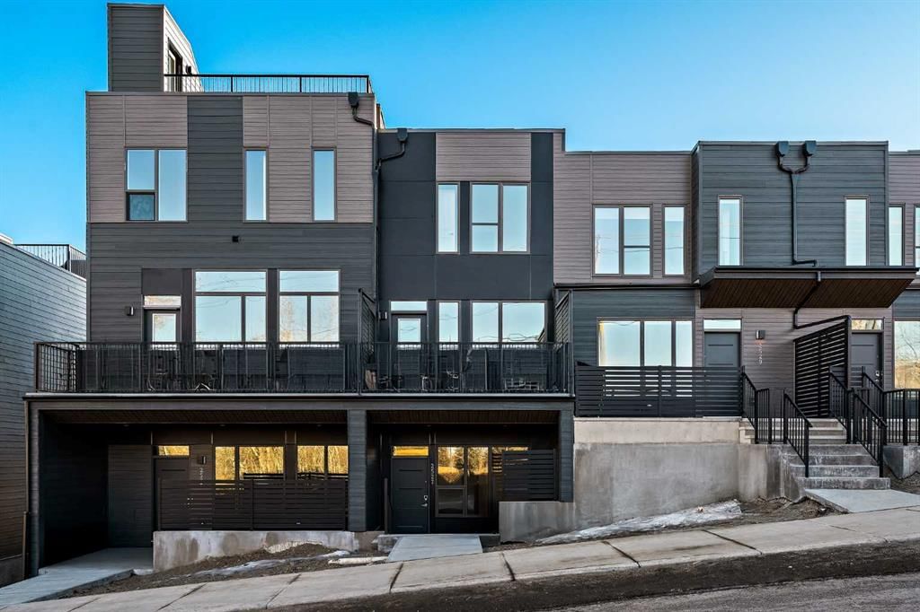 2527 Sovereign Crescent SW, Calgary — main listing photo