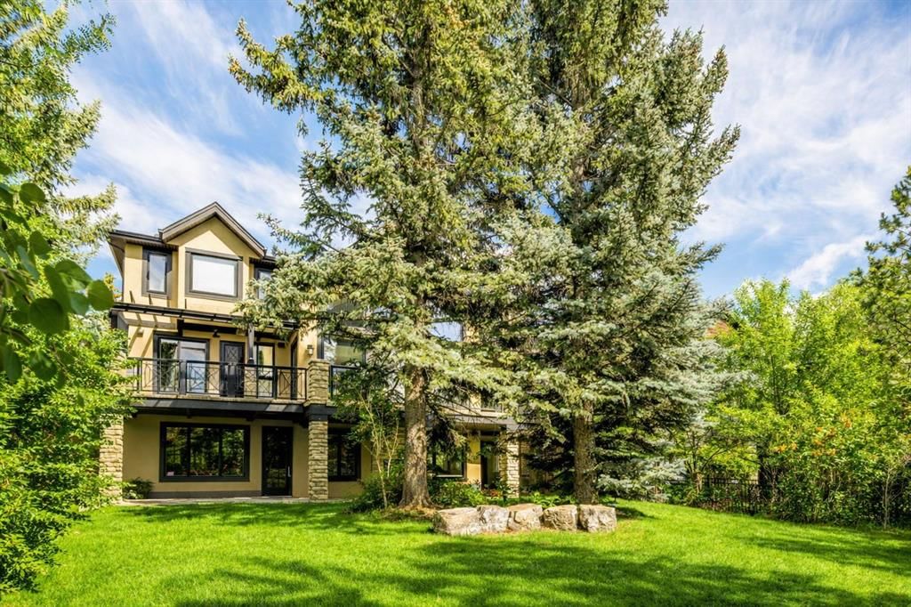 2767 77 Street SW, Calgary — photo 3 of 50