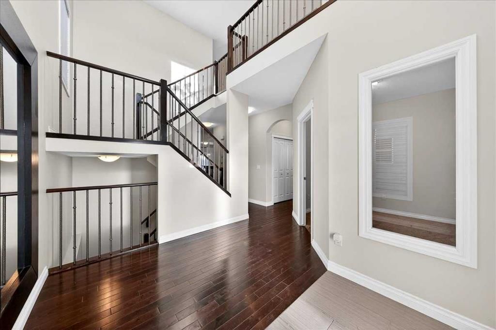 194 Sherwood Mount NW, Calgary — photo 4 of 49