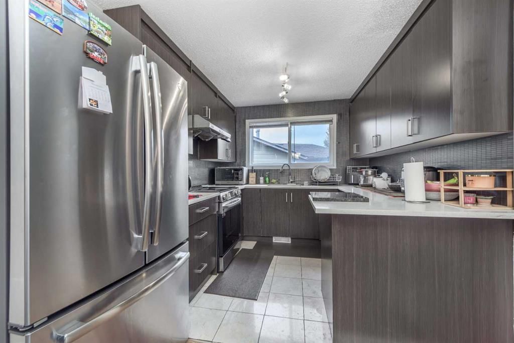 144 Rundleson Place NE, Calgary — photo 4 of 42