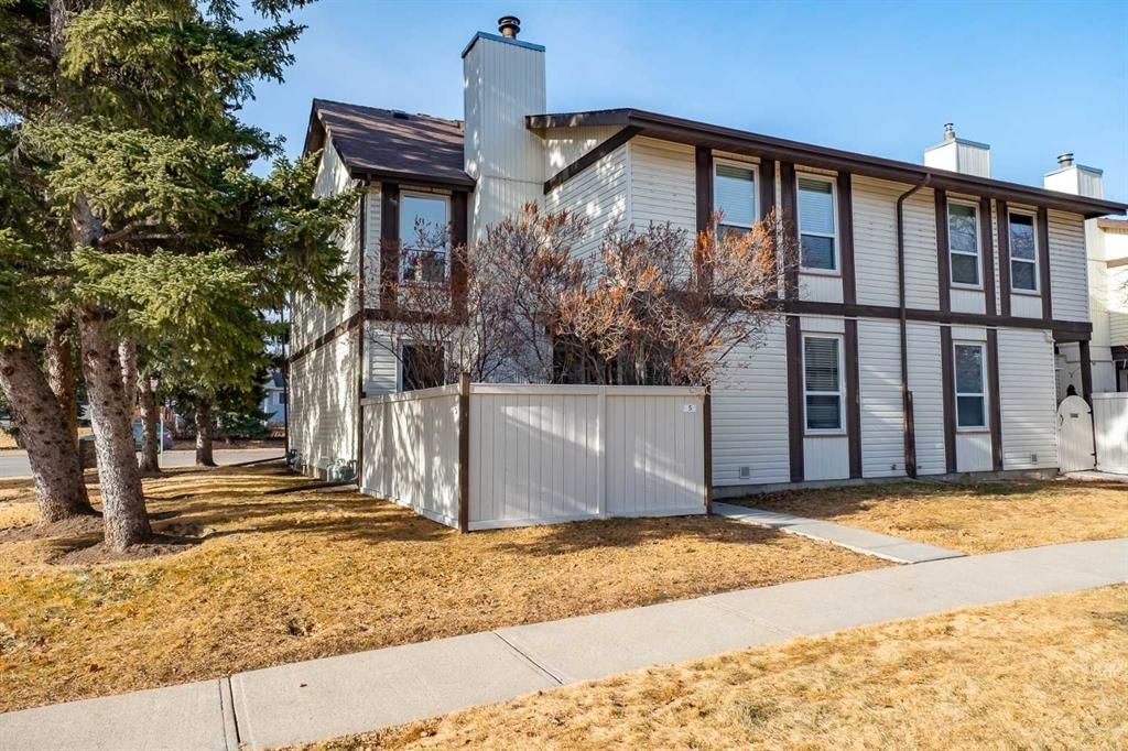 5, 3200 60 Street, Calgary — main listing photo