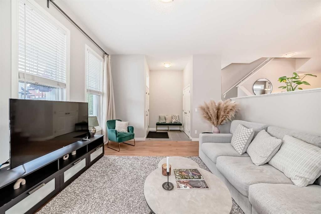 62 Nolanfield Heights NW, Calgary — photo 4 of 48