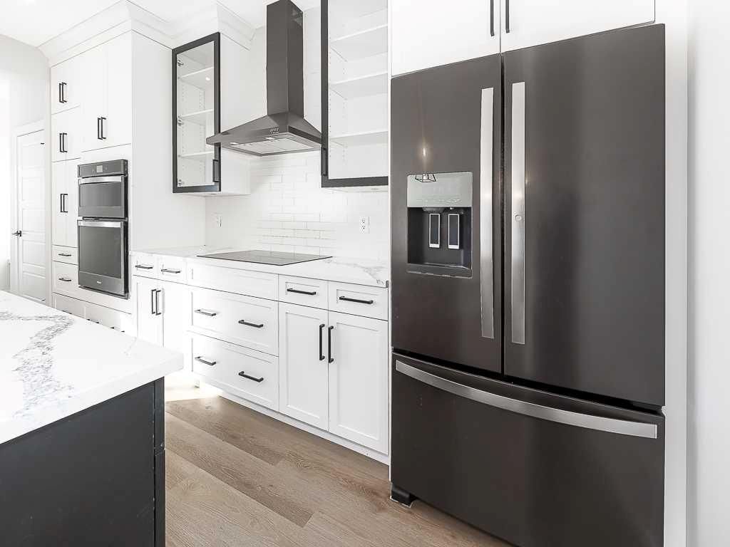 31 Belmont Gardens SW, Calgary — photo 5 of 31
