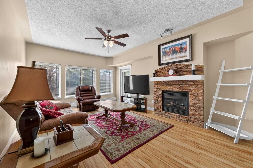 211, 20 Discovery Ridge Close SW, Calgary — photo 2 of 39