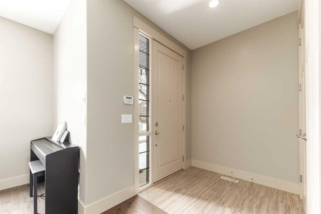14 27 Avenue SW, Calgary — photo 3 of 50