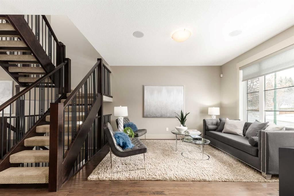 14 27 Avenue SW, Calgary — photo 4 of 50