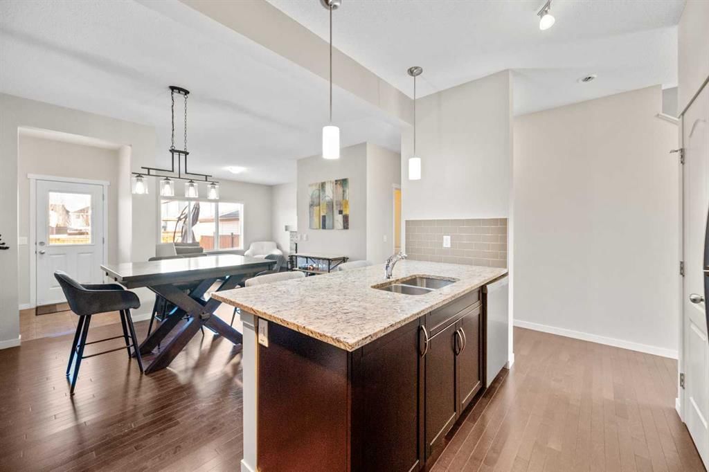 112 Copperpond Park, Calgary — photo 5 of 27