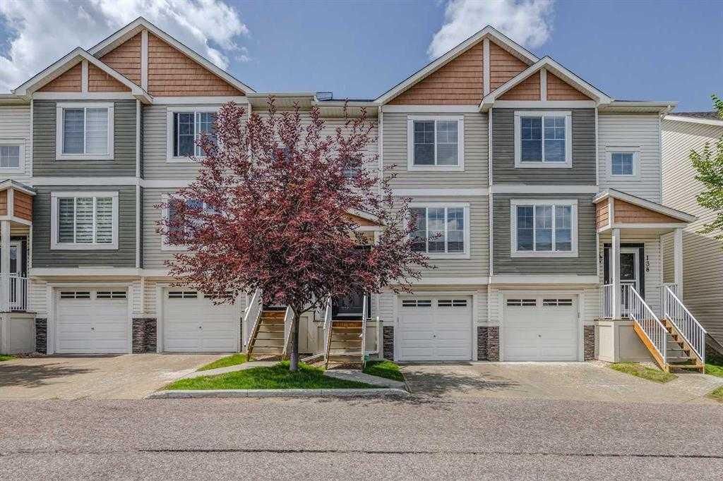 136 Pantego Lane NW, Calgary — main listing photo
