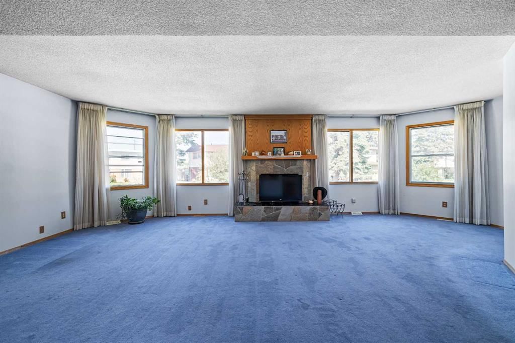 3236 Doverville Crescent SE, Calgary — photo 4 of 38