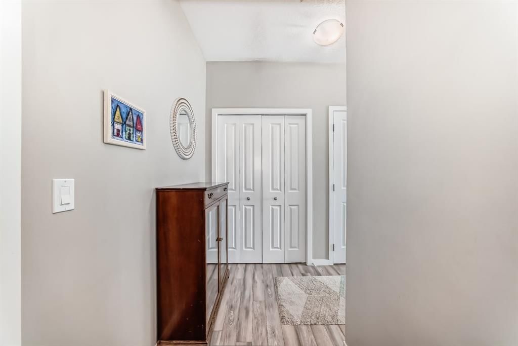 204, 10 Mahogany Mews SE, Calgary — photo 4 of 32