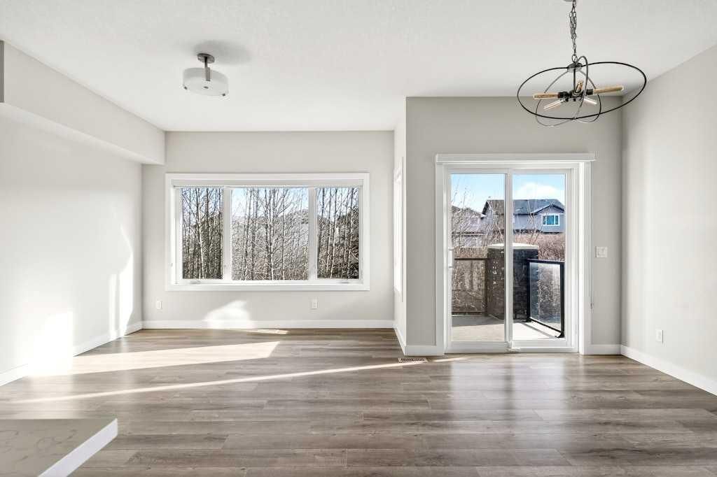 168 Crestridge Common SW, Calgary — photo 2 of 38