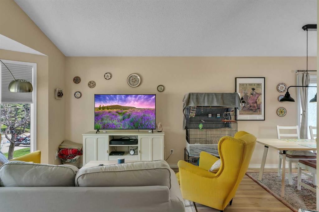 43 Covington Rise NE, Calgary — photo 4 of 32