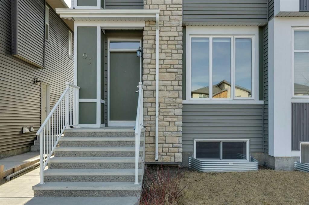 95 Cornerstone Avenue NE, Calgary — photo 3 of 40