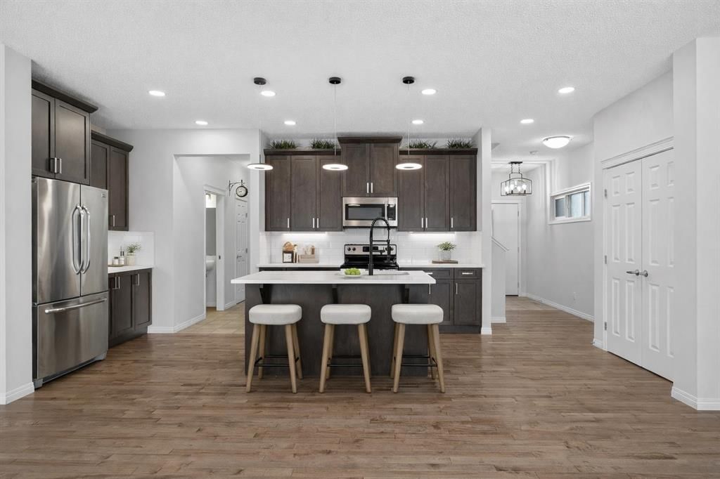 114 Walgrove Green SE, Calgary — photo 4 of 36