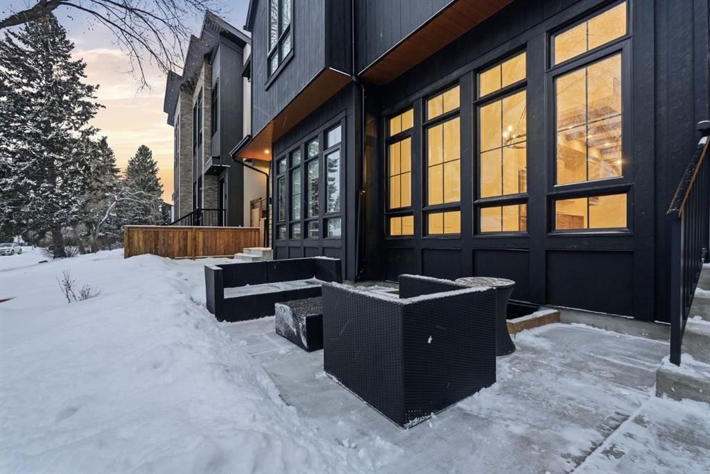 3515 42 Street SW, Calgary — photo 2 of 48