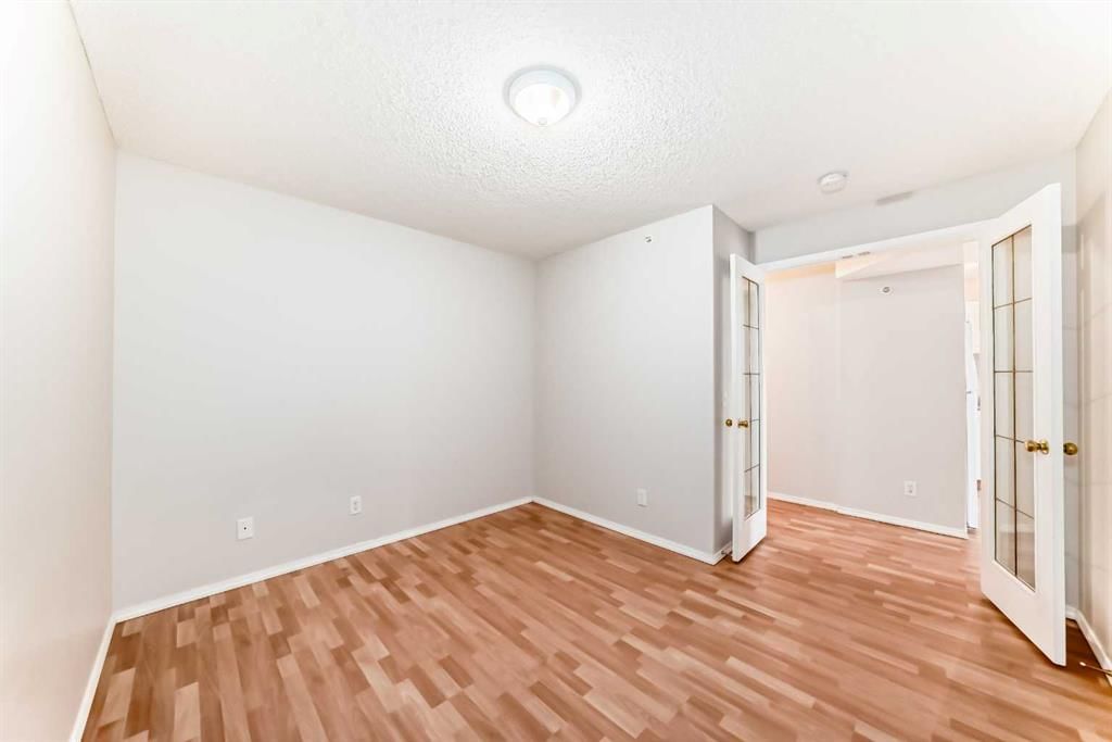 1322, 2371 Eversyde Avenue SW, Calgary — photo 4 of 40