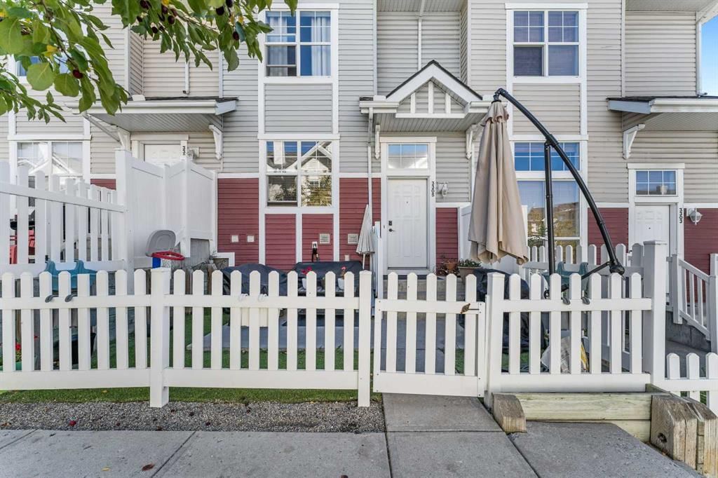 3305 New Brighton Gardens SE, Calgary — photo 2 of 39