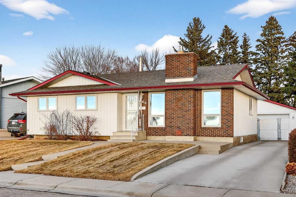 740 Lysander Drive SE, Calgary — main listing photo