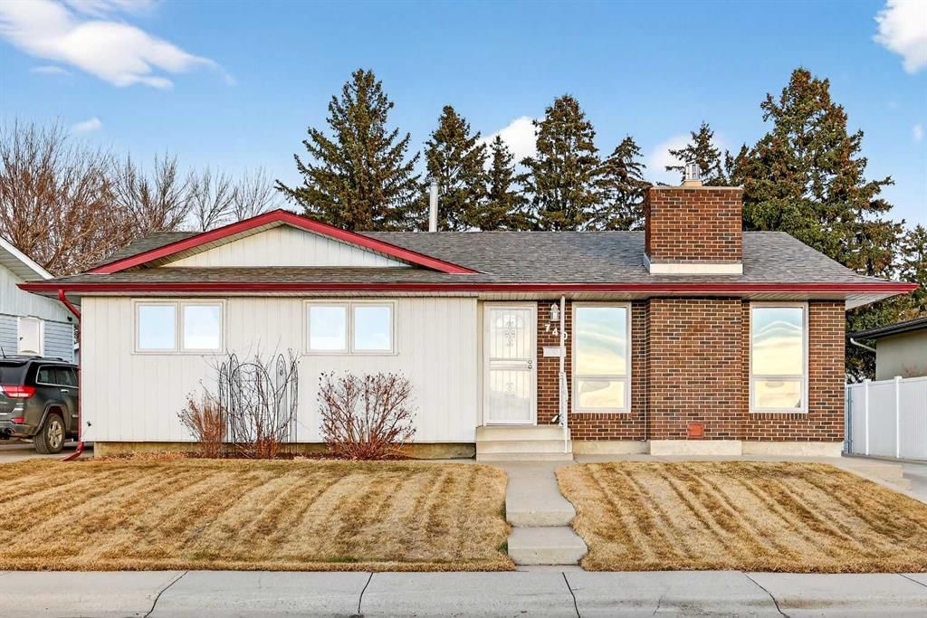 740 Lysander Drive SE, Calgary — photo 2 of 50