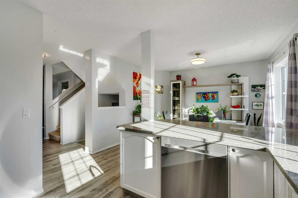 3104, 7171 Coach Hill Road SW, Calgary — photo 2 of 33