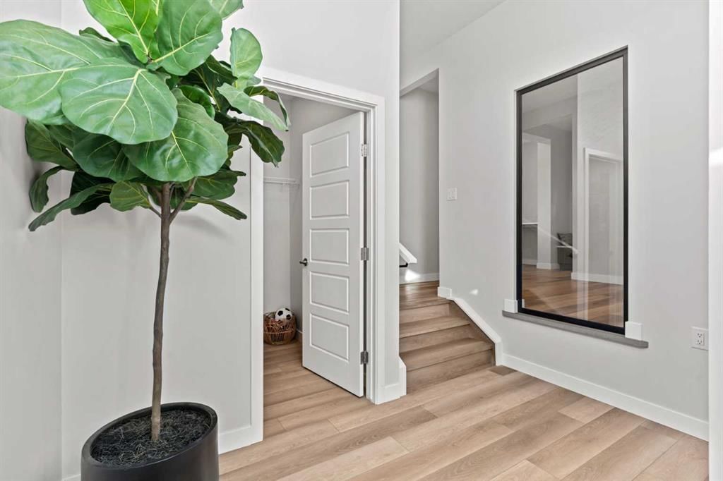 461 Corner Meadows Way NE, Calgary — photo 5 of 43
