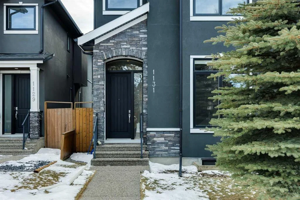 1131 19 Avenue NW, Calgary — photo 2 of 38