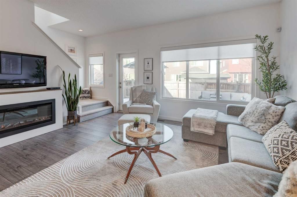 236 Auburn Glen Close SE, Calgary — photo 4 of 34