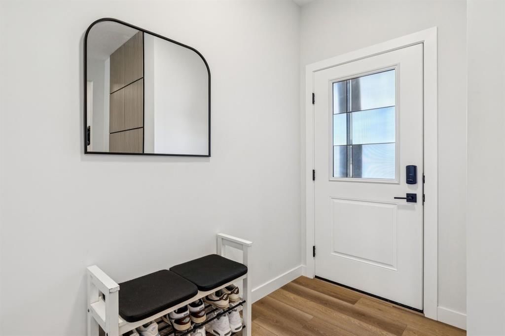 170 Creekstone Path SW, Calgary — photo 3 of 48