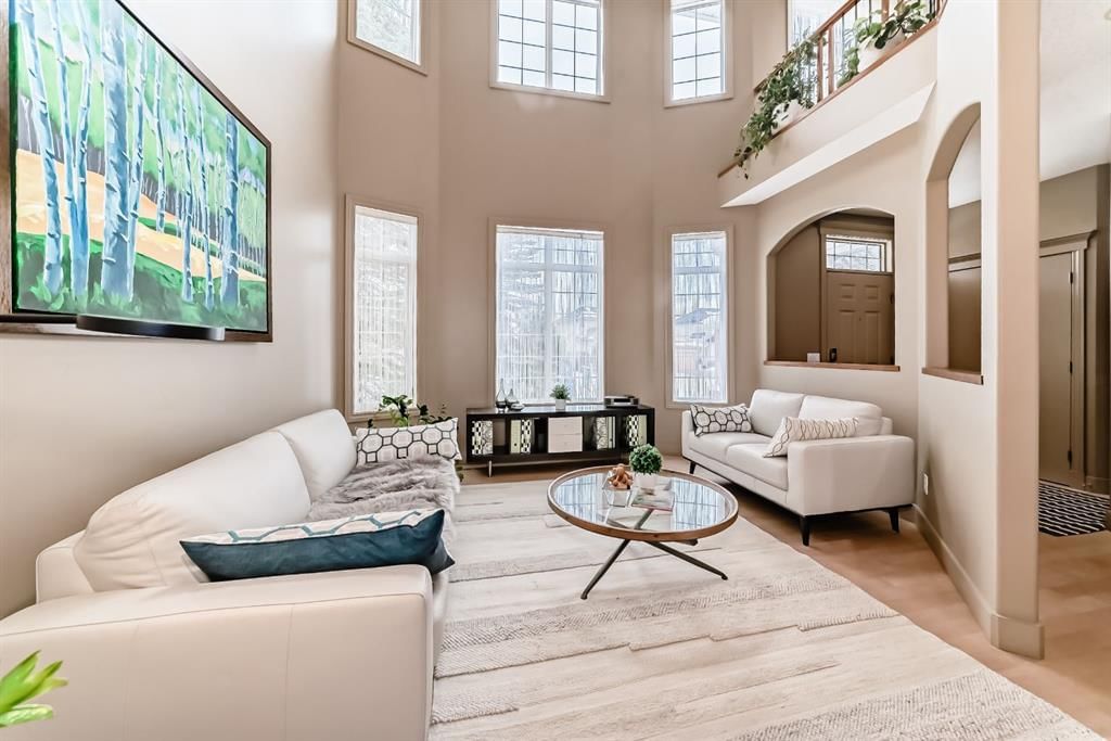 38 Discovery Ridge Green SW, Calgary — photo 3 of 50