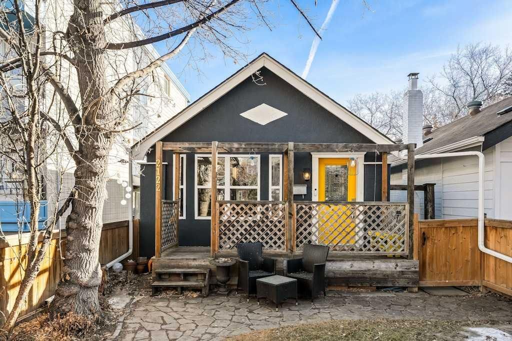 2122 16 Street SW, Calgary — main listing photo