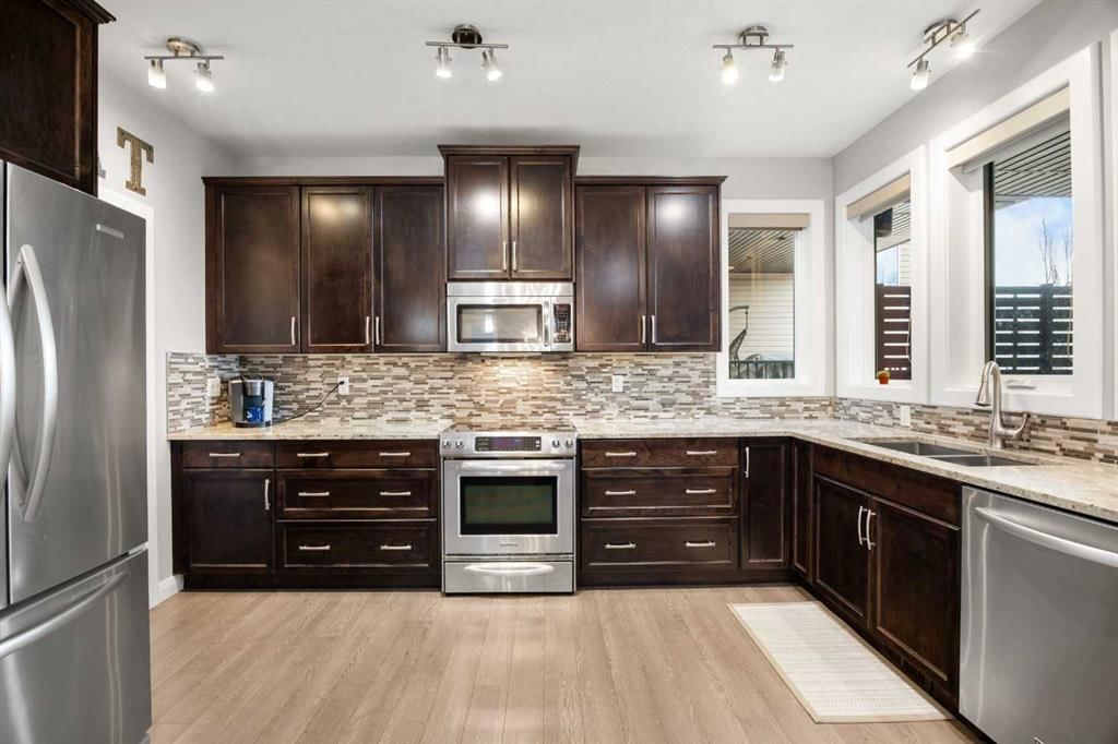 40 Evansfield Place NW, Calgary — photo 5 of 45