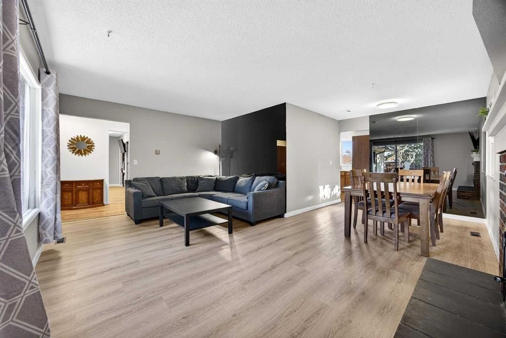 208 Silver Valley Rise NW, Calgary — photo 3 of 45