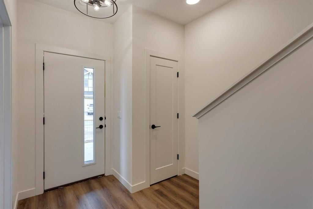 12 Belvedere Terrace SE, Calgary — photo 2 of 37
